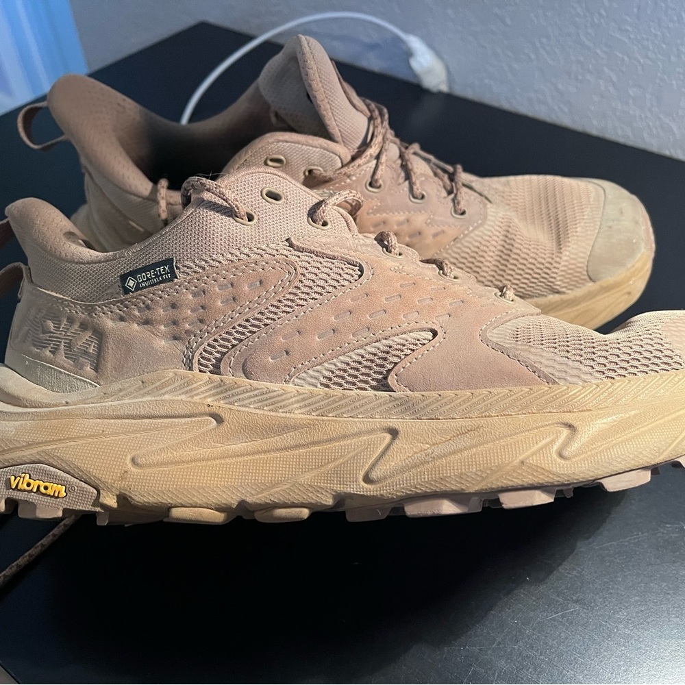 HOKA Men's Beige Hiking Shoes